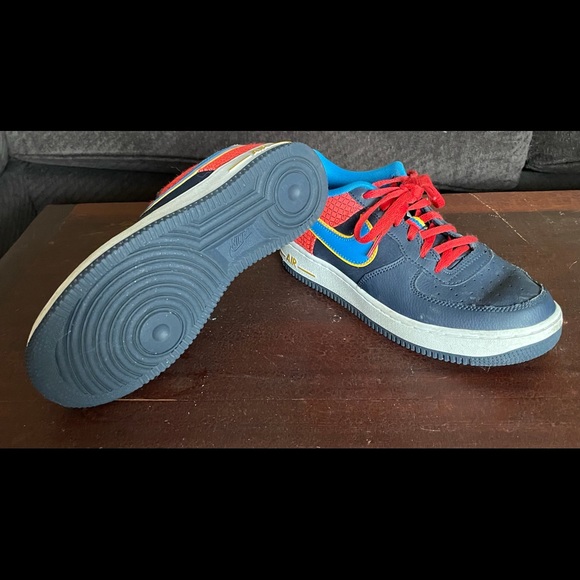 Nike sneakers 6.5 - Picture 3 of 3